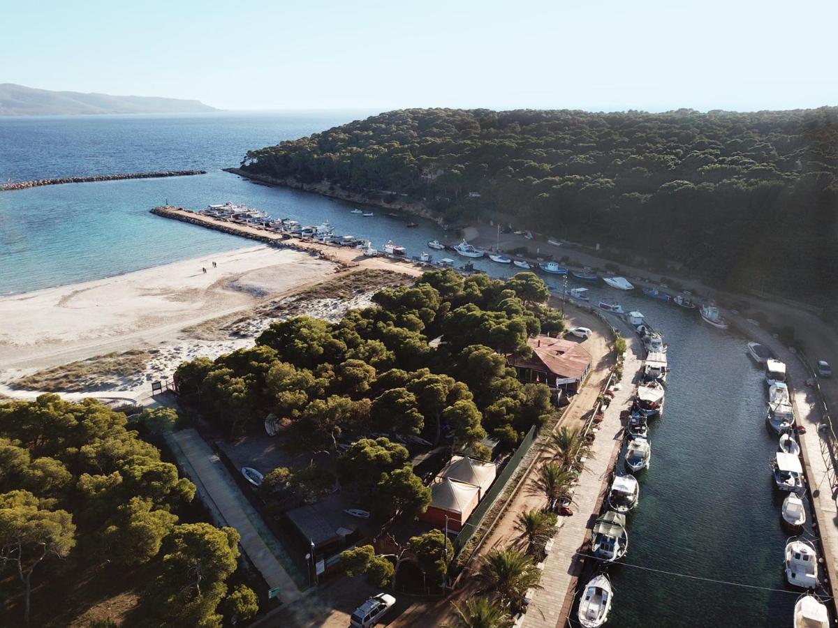 Villa Aquamarina Pavoncella Rossa Porto Pino Eksteriør billede